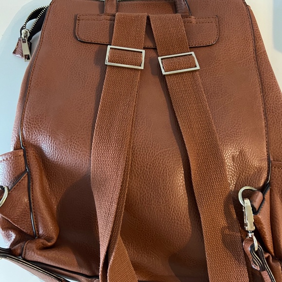 Brown backpack - Picture 2 of 2